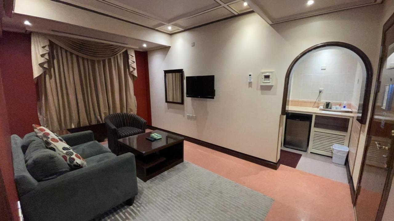 Al Mansour Grand Hotel Hafar Al-Batin Экстерьер фото
